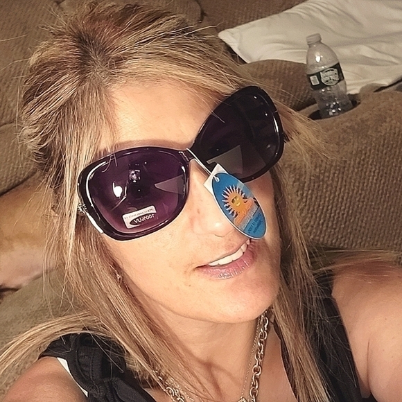 Designer sunglasses - Picture 8 of 8